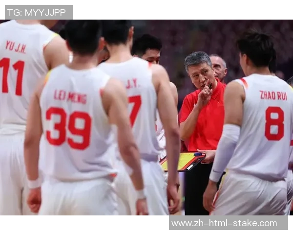 中国男篮迎战约旦队全力争胜展现实力与团队合作精神